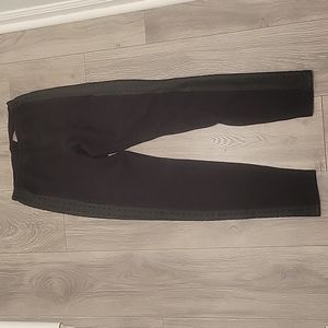 XHILARATION Black w/metalic texture on sides Leggings Size Medium